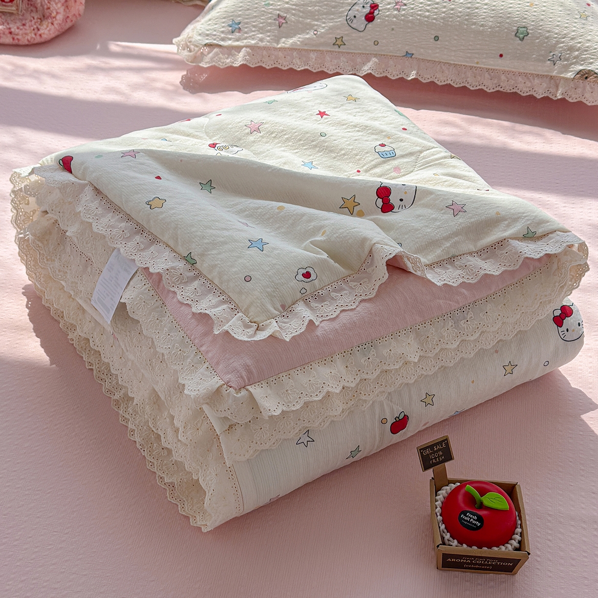 91家纺网 家纺一手货源 找家纺 弗苓家纺 2026新款高克重泡芙棉花边款夏被夏凉被空调被四件套小红书推荐-风格一 星芒凯蒂