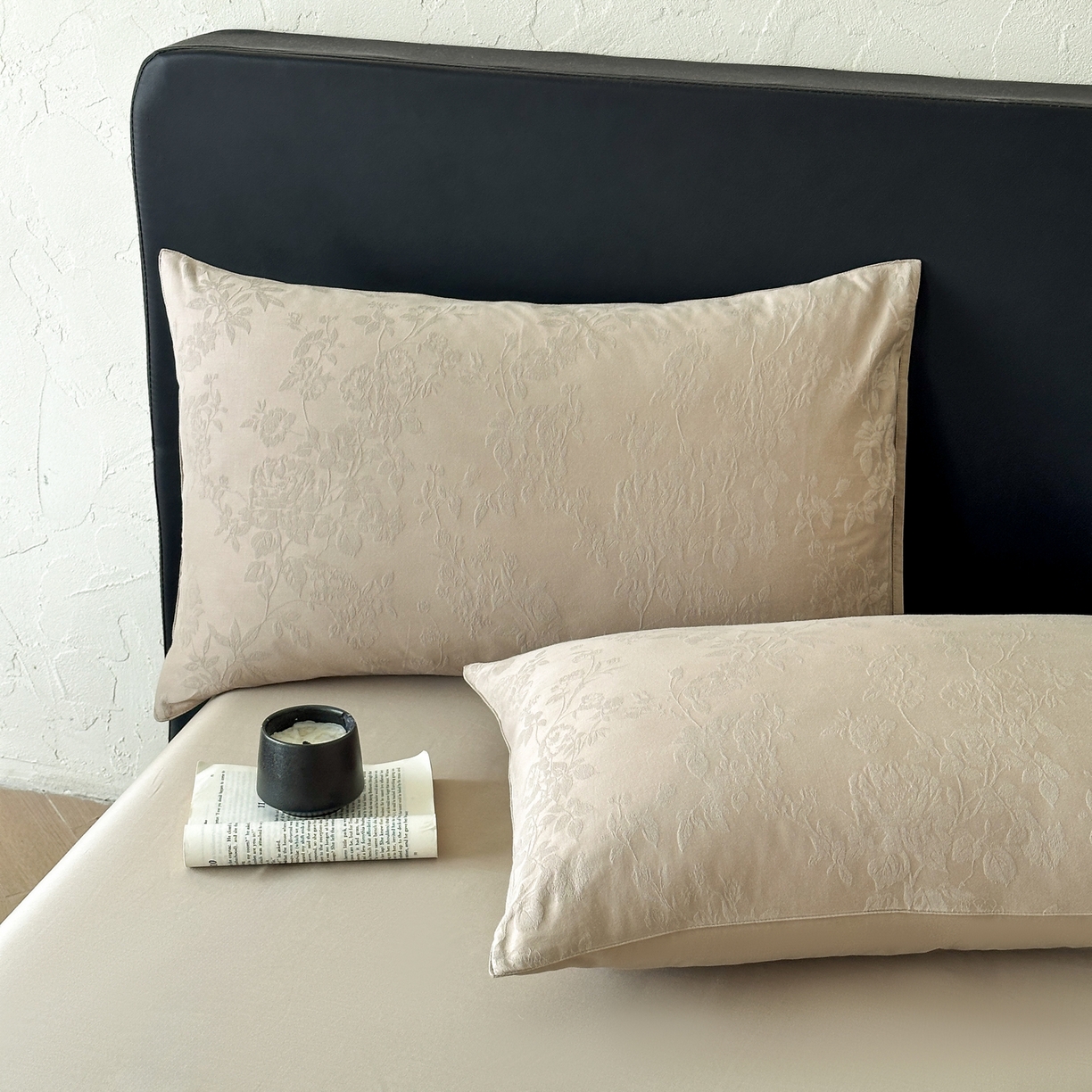 91家纺网 家纺一手货源 找家纺 优悦生活馆 2026新款60s全棉提花四件套 花香韵美-金属灰