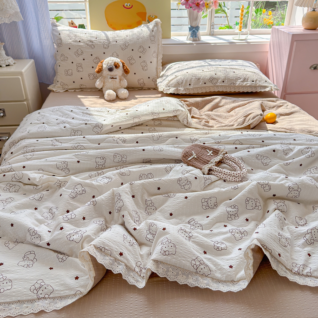 91家纺网 家纺一手货源 找家纺 弗苓家纺 2026新款高克重泡芙棉花边款夏被夏凉被空调被四件套小红书推荐-风格一 描线小猫-咖