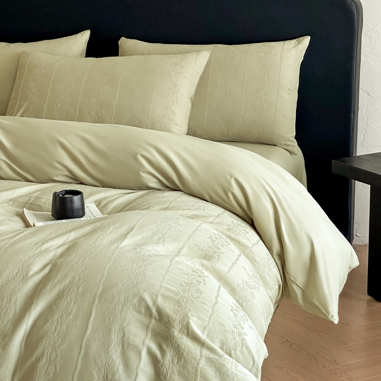 91家纺网 家纺一手货源 找家纺 优悦生活馆 2026新款60s全棉提花四件套 浪漫情缘-奶绿