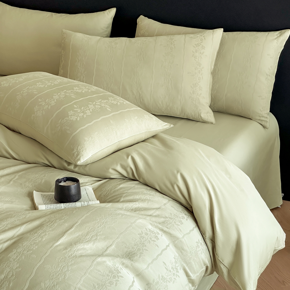 91家纺网 家纺一手货源 找家纺 优悦生活馆 2026新款60s全棉提花四件套 浪漫情缘-奶绿