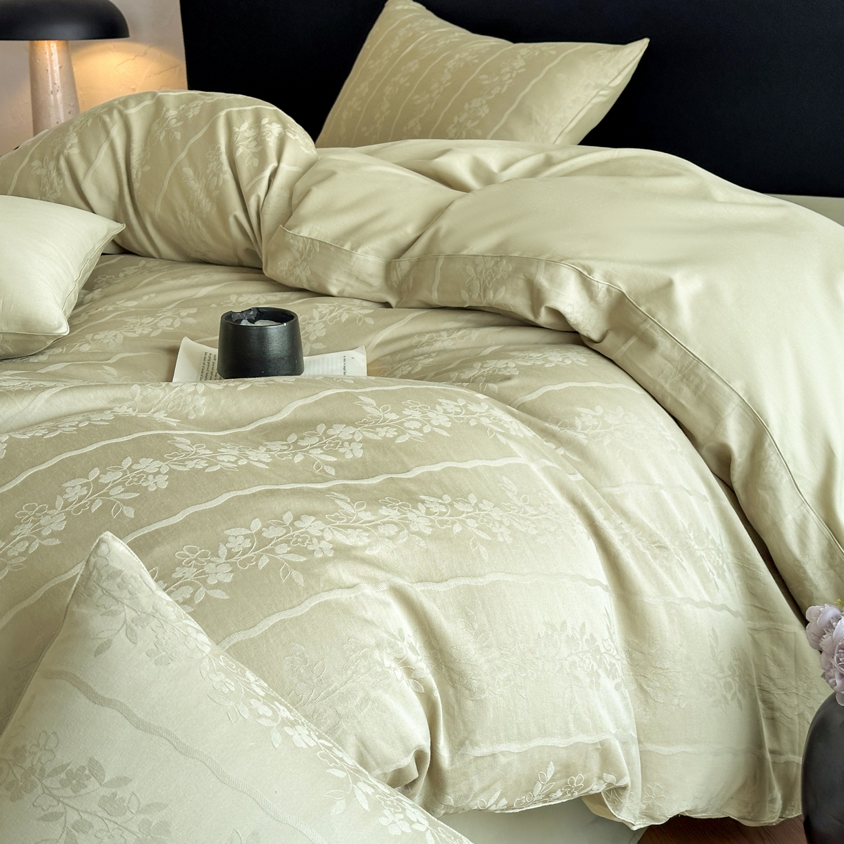 91家纺网 家纺一手货源 找家纺 优悦生活馆 2026新款60s全棉提花四件套 浪漫情缘-奶绿