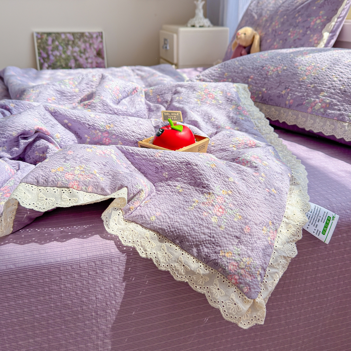 91家纺网 家纺一手货源 找家纺 弗苓家纺 2026新款高克重泡芙棉花边款夏被夏凉被空调被四件套小红书推荐-风格一 松间茶事