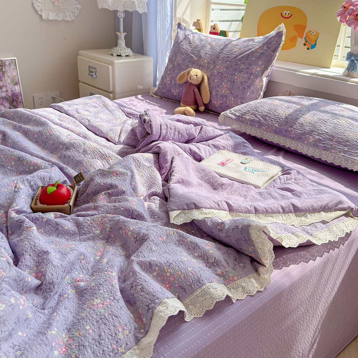 91家纺网 家纺一手货源 找家纺 弗苓家纺 2026新款高克重泡芙棉花边款夏被夏凉被空调被四件套小红书推荐-风格一 松间茶事