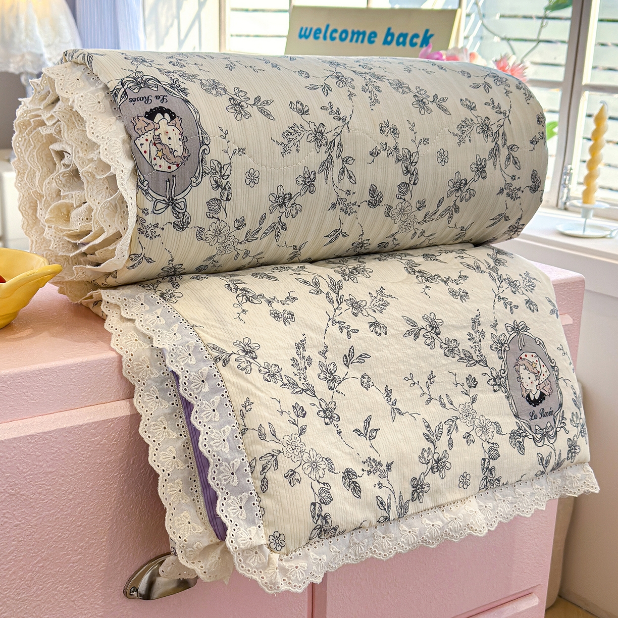 91家纺网 家纺一手货源 找家纺 弗苓家纺 2026新款高克重泡芙棉花边款夏被夏凉被空调被四件套小红书推荐-风格一 花筐少女