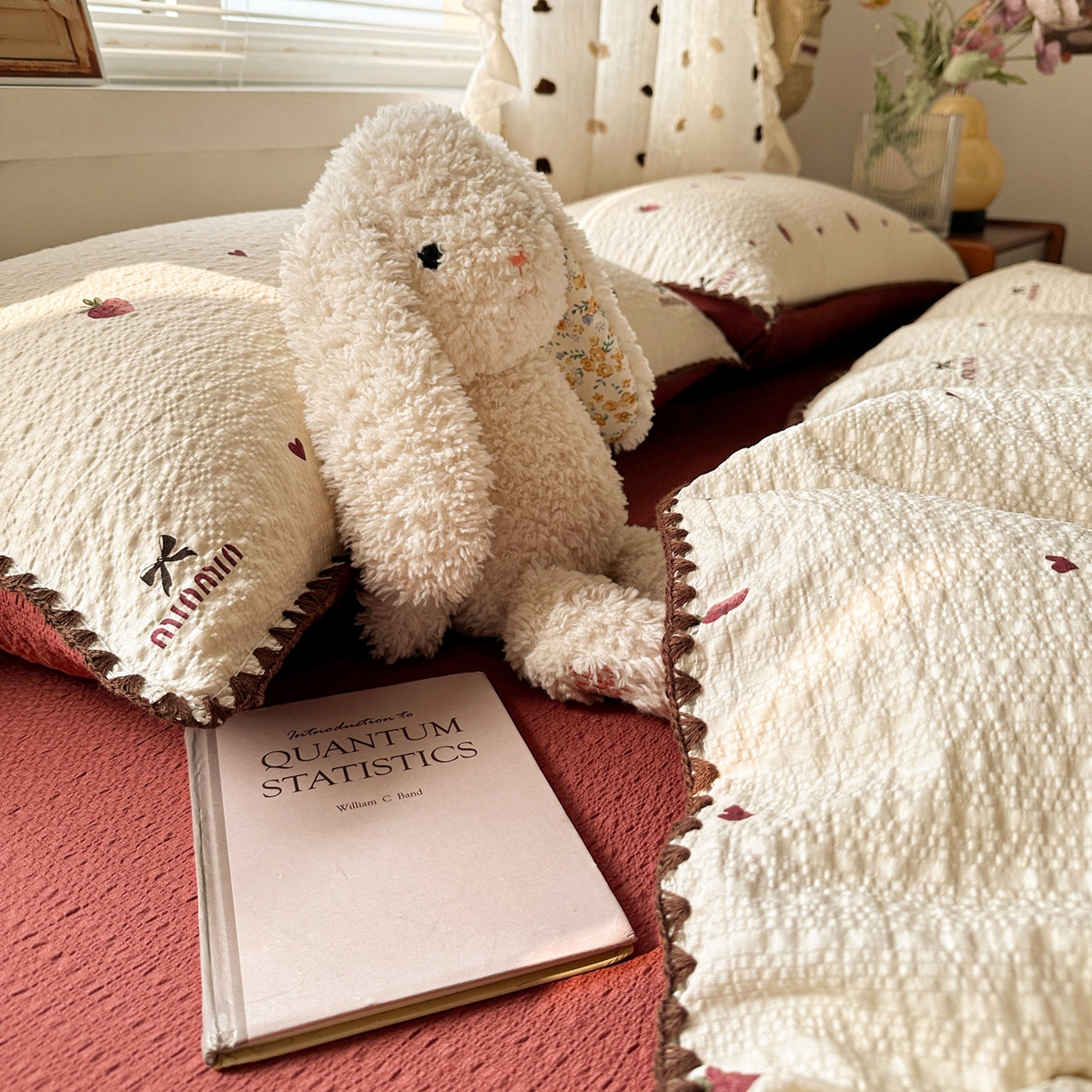 91家纺网 家纺一手货源 找家纺 蓝极人 2026新款泡芙被壳针四件套 草莓