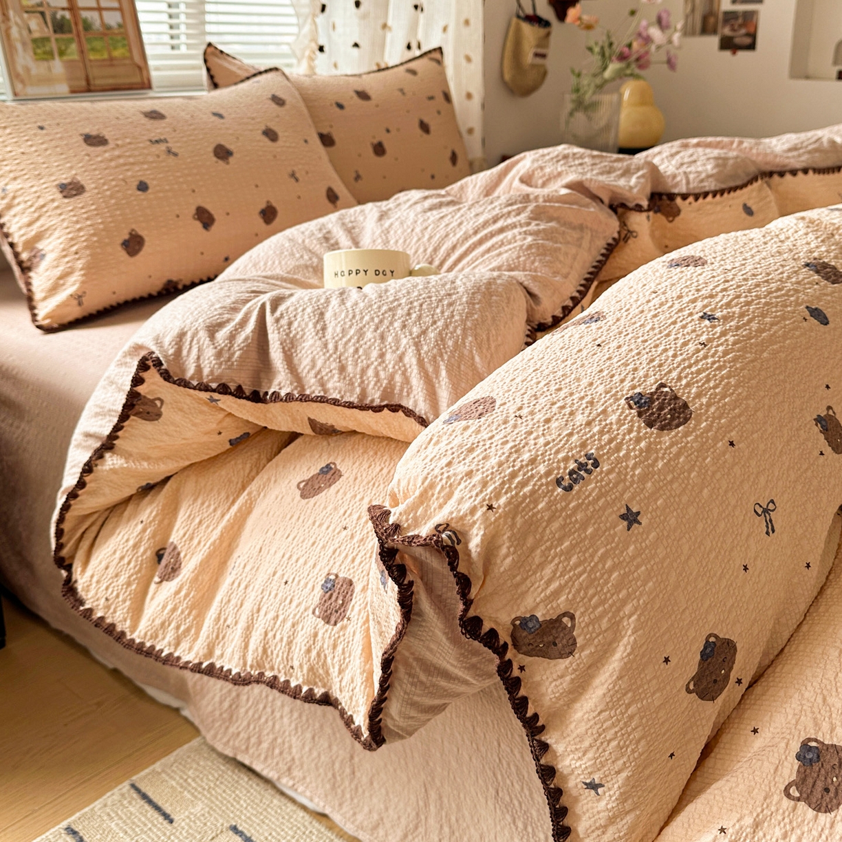 91家纺网 家纺一手货源 找家纺 蓝极人 2026新款泡芙被壳针四件套 曲奇猫