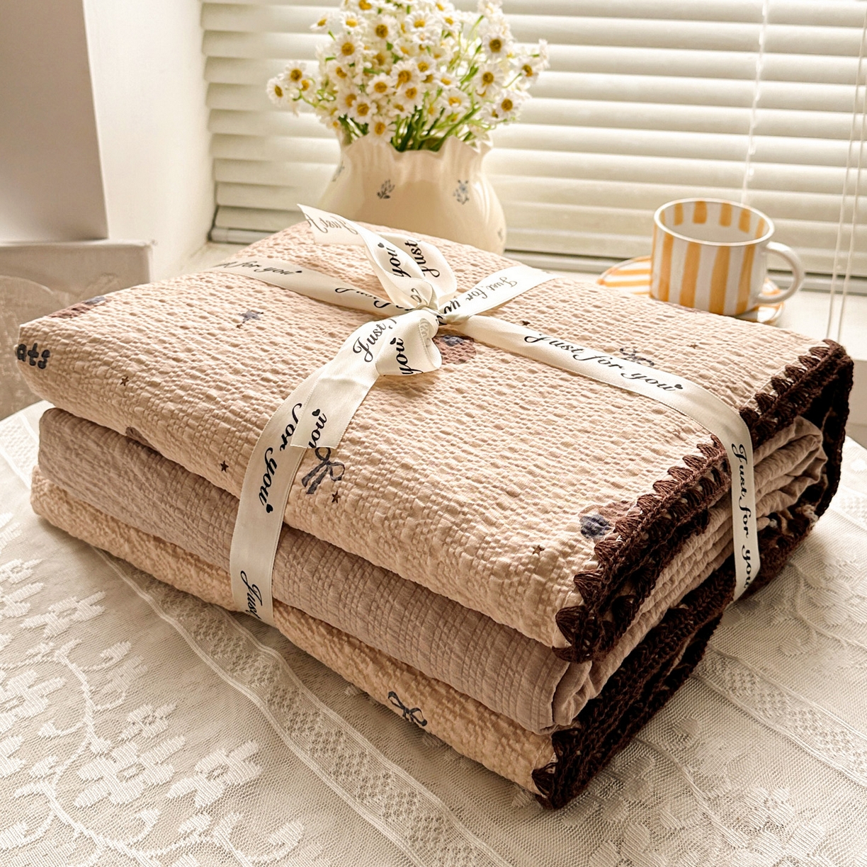 91家纺网 家纺一手货源 找家纺 蓝极人 2026新款泡芙被壳针四件套 曲奇猫