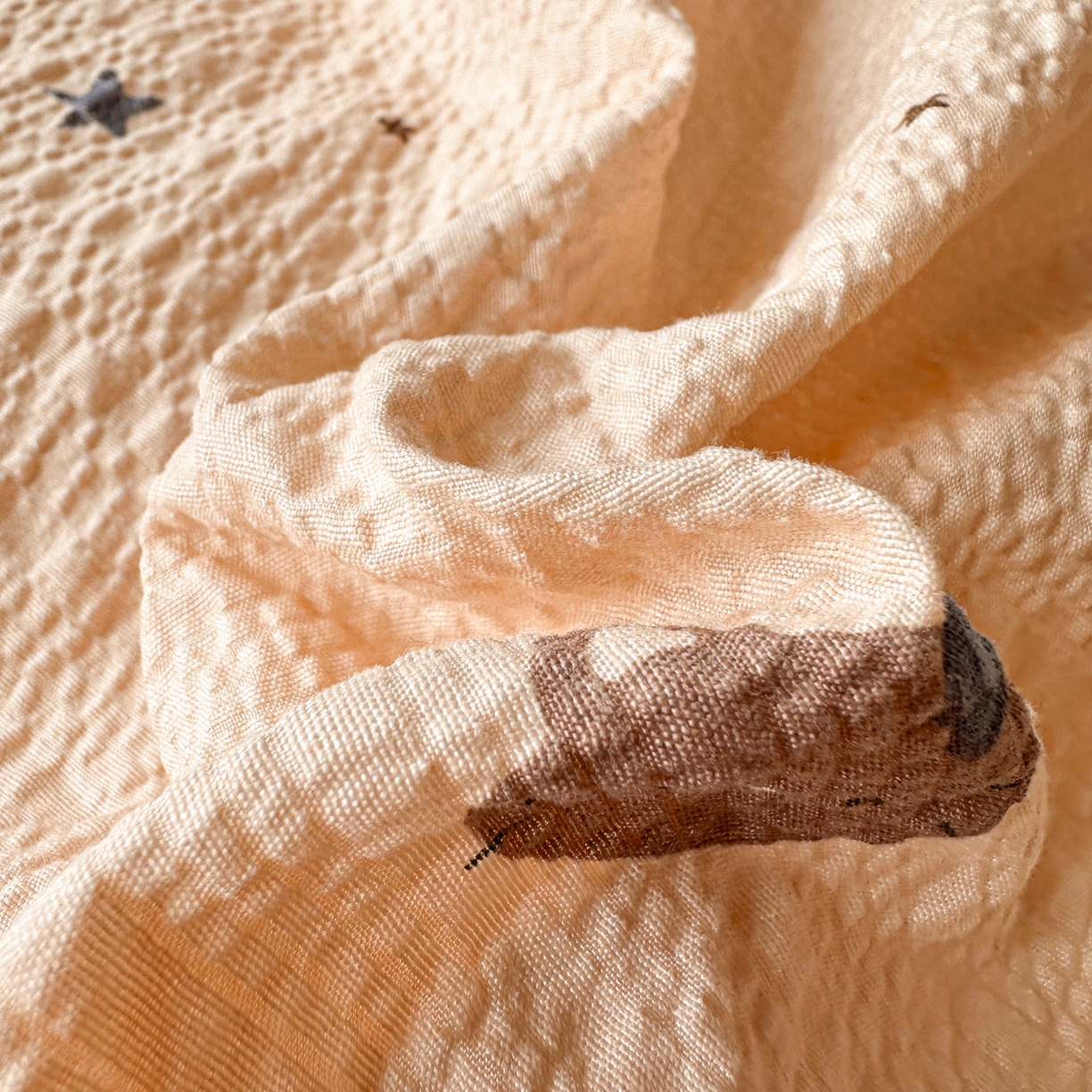 91家纺网 家纺一手货源 找家纺 蓝极人 2026新款泡芙被壳针四件套 曲奇猫