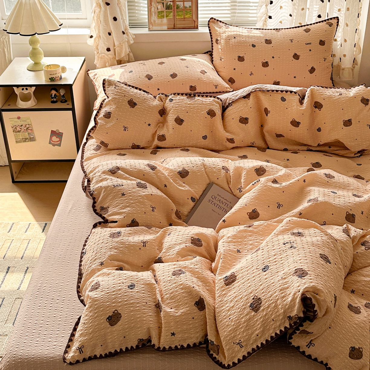 91家纺网 家纺一手货源 找家纺 蓝极人 2026新款泡芙被壳针四件套 曲奇猫