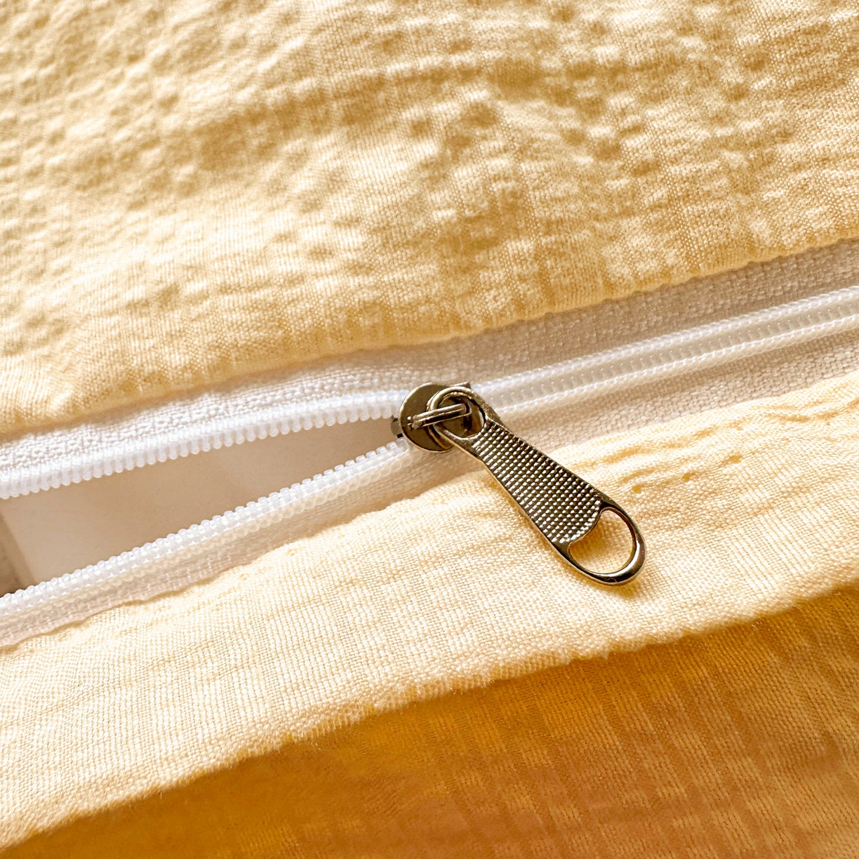 91家纺网 家纺一手货源 找家纺 蓝极人 2026新款泡芙被壳针四件套 施华洛黄