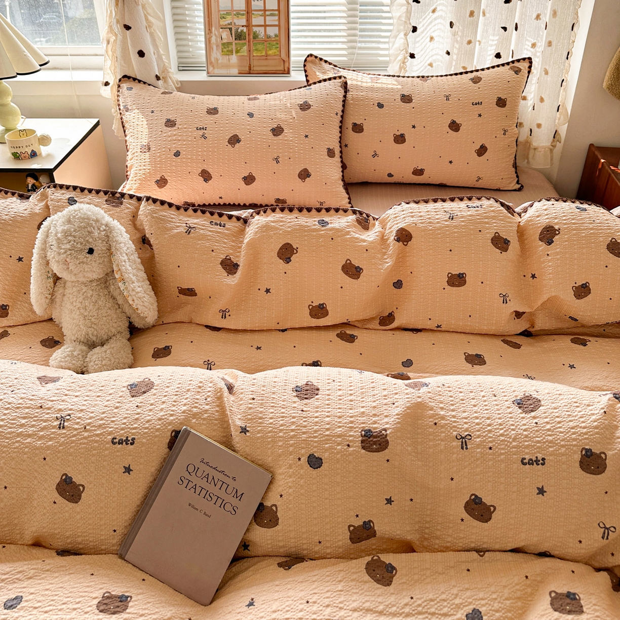 91家纺网 家纺一手货源 找家纺 蓝极人 2026新款泡芙被壳针四件套 曲奇猫