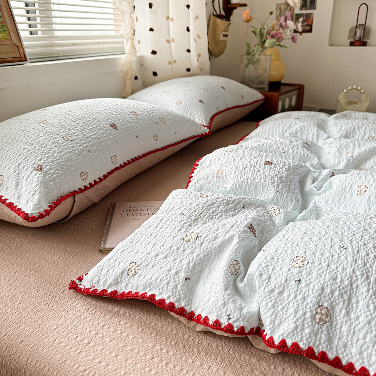 91家纺网 家纺一手货源 找家纺 蓝极人 2026新款泡芙被壳针四件套 好心情