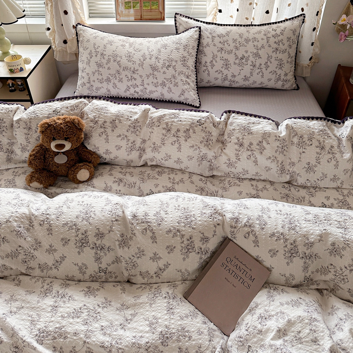 91家纺网 家纺一手货源 找家纺 蓝极人 2026新款泡芙被壳针四件套 蝶迹