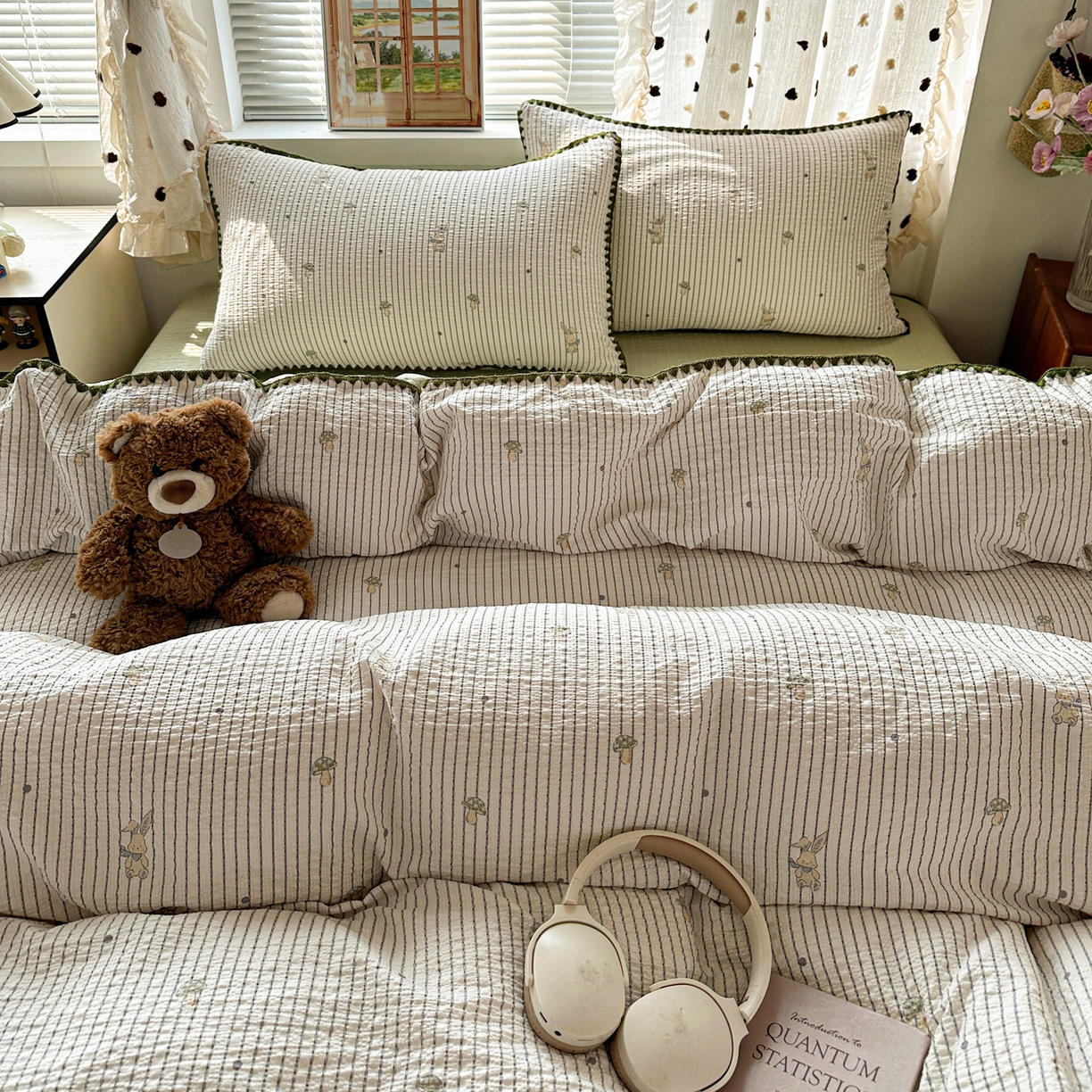 91家纺网 家纺一手货源 找家纺 蓝极人 2026新款泡芙被壳针四件套 蘑菇兔