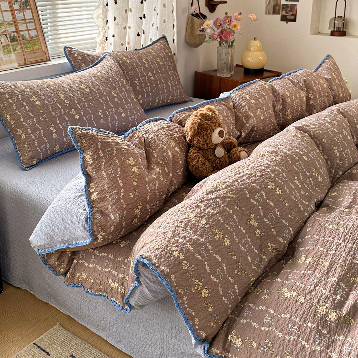 91家纺网 家纺一手货源 找家纺 蓝极人 2026新款泡芙被壳针四件套 情人节咖