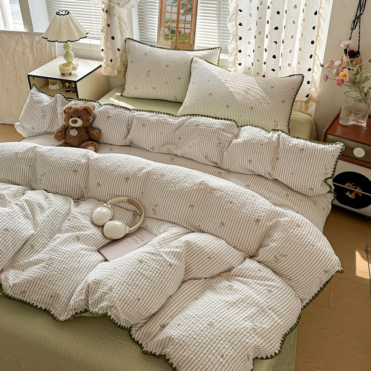 91家纺网 家纺一手货源 找家纺 蓝极人 2026新款泡芙被壳针四件套 蘑菇兔