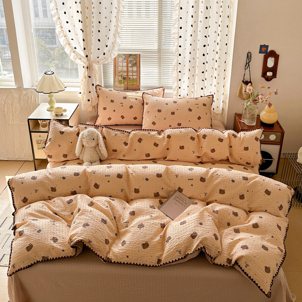 91家纺网 家纺一手货源 找家纺 蓝极人 2026新款泡芙被壳针四件套 曲奇猫