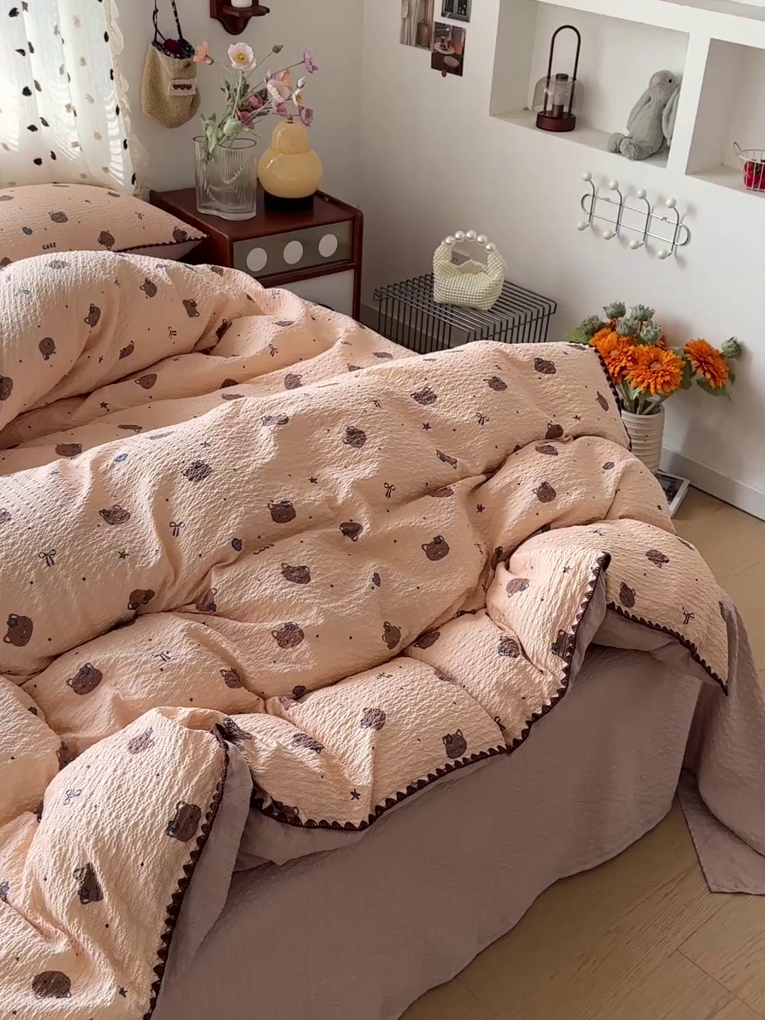 91家纺网 家纺一手货源 找家纺 蓝极人 2026新款泡芙被壳针四件套 曲奇猫