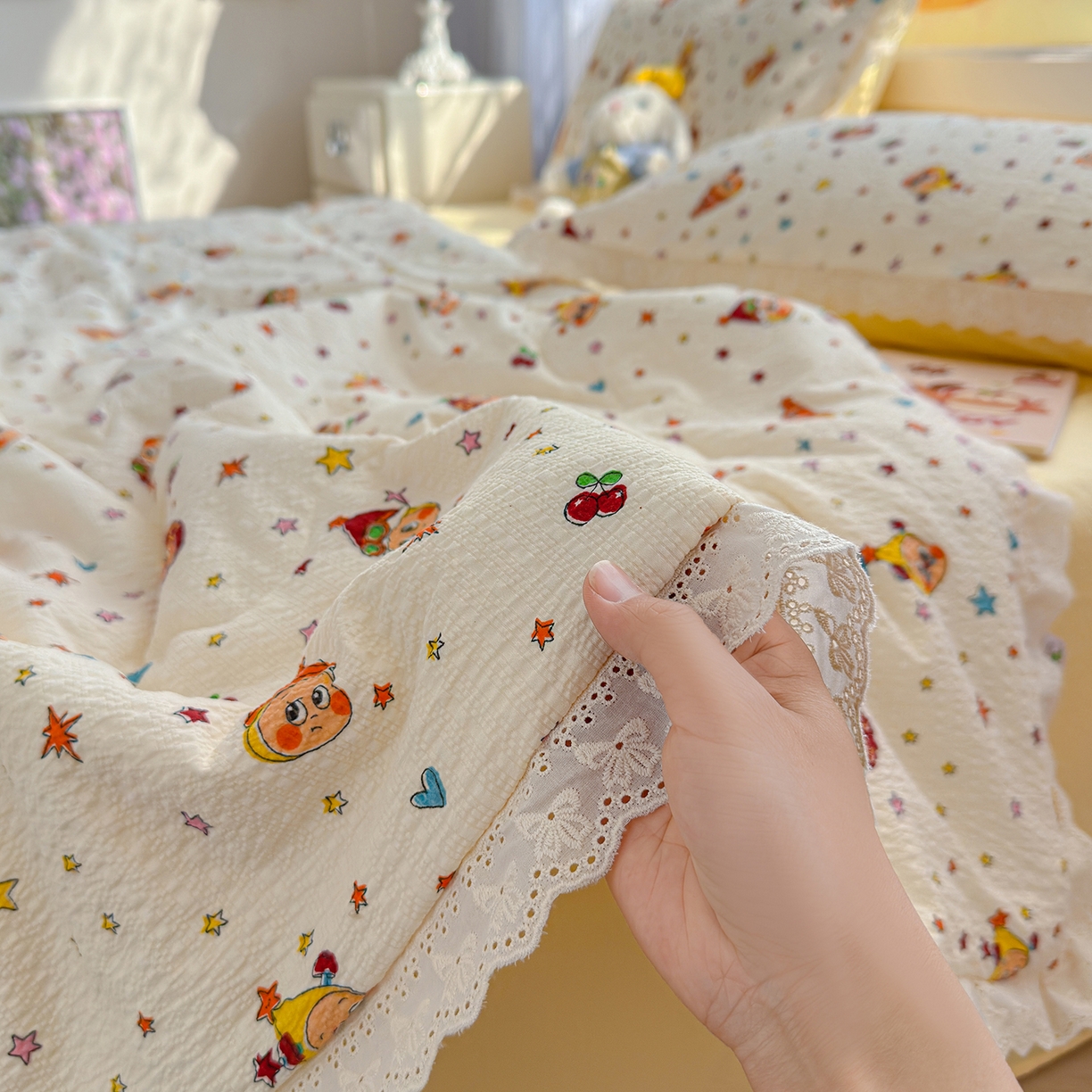 91家纺网 家纺一手货源 找家纺 弗苓家纺 2026新款高克重泡芙棉花边款夏被夏凉被空调被四件套小红书推荐-风格一 旧街星星