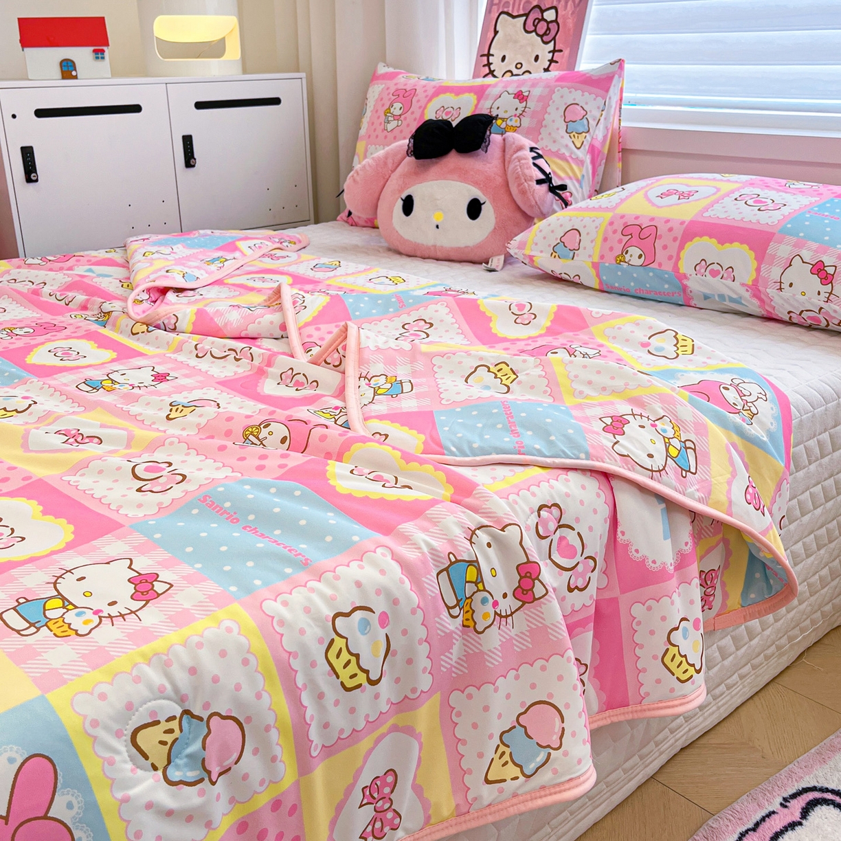 91家纺网 家纺一手货源 找家纺 暮思家居 2026新款正版授权三丽鸥A类仿锦氨小冰皮夏被夏凉被空调被 小冰皮-KT美乐蒂