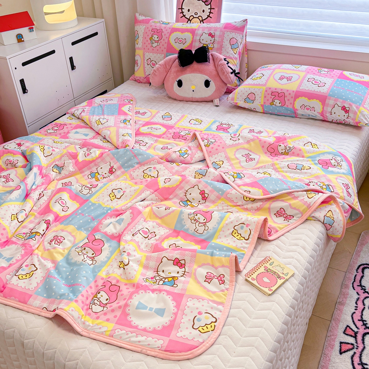 91家纺网 家纺一手货源 找家纺 暮思家居 2026新款正版授权三丽鸥A类仿锦氨小冰皮夏被夏凉被空调被 小冰皮-KT美乐蒂