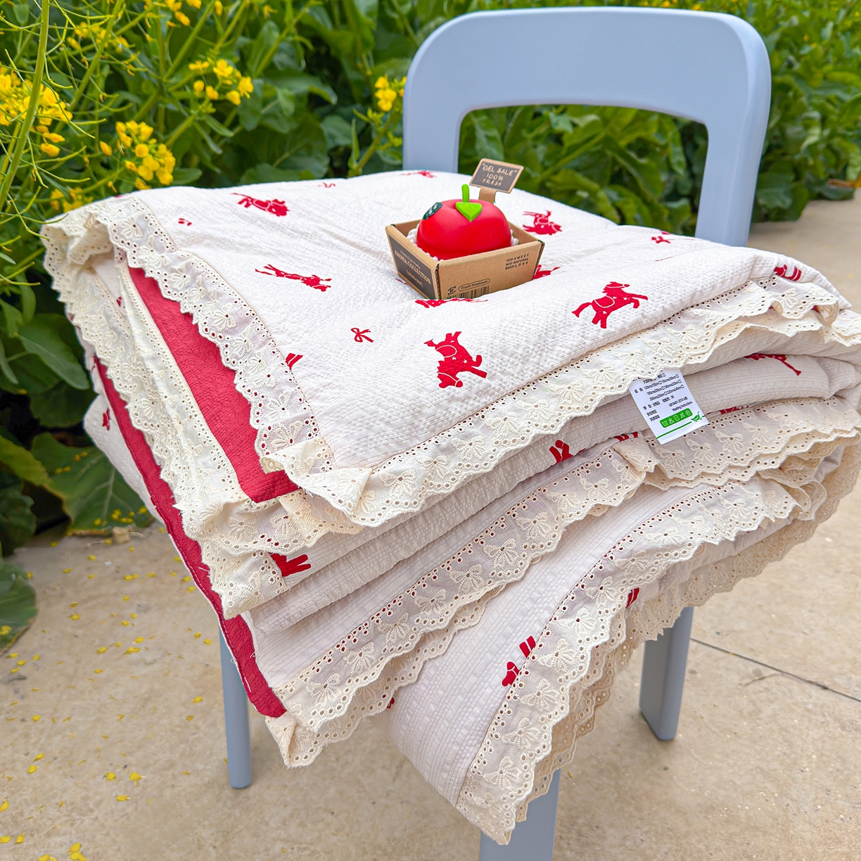 91家纺网 家纺一手货源 找家纺 弗苓家纺 2026新款高克重泡芙棉花边款夏被夏凉被空调被四件套小红书推荐-风格一 马上有钱