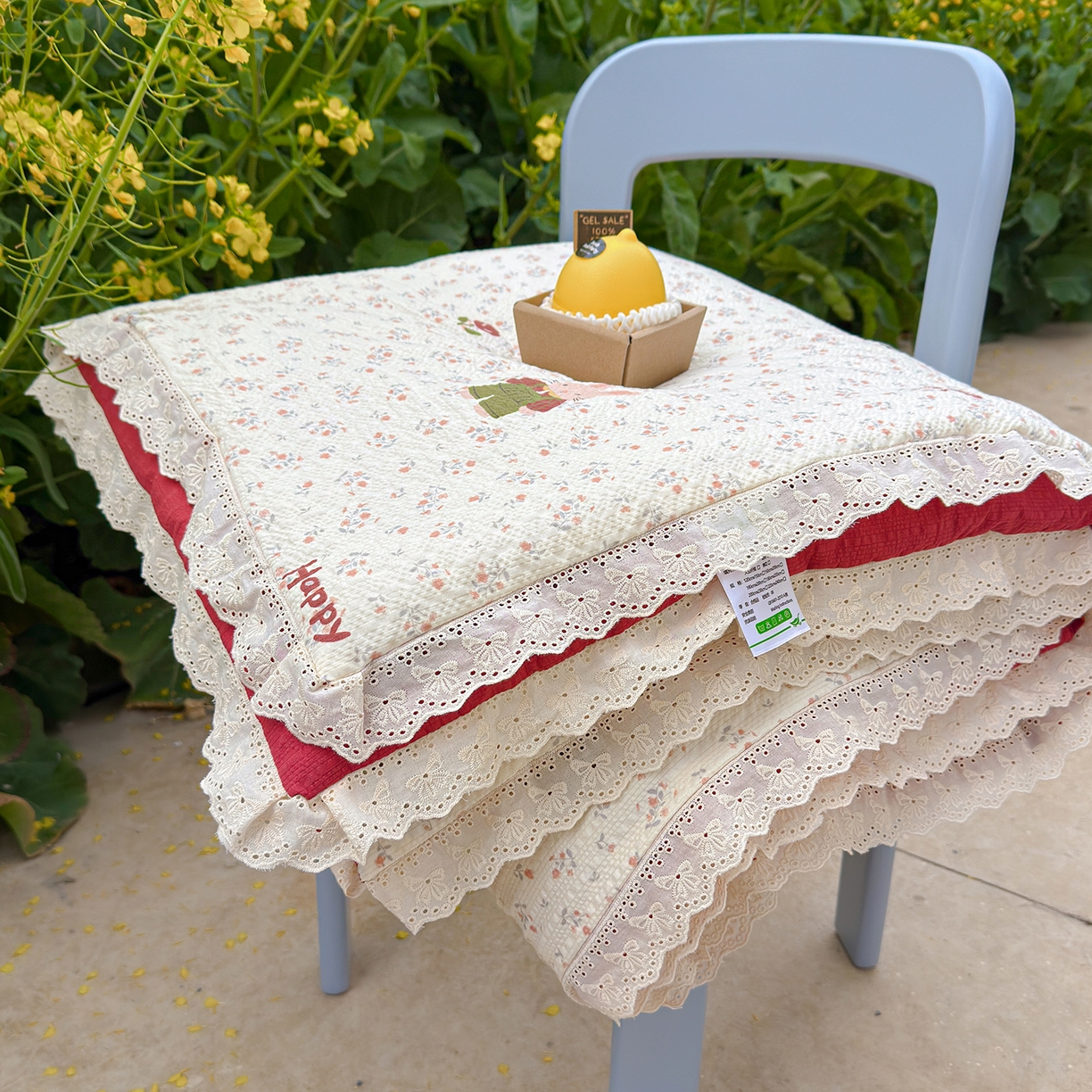 91家纺网 家纺一手货源 找家纺 弗苓家纺 2026新款高克重泡芙棉花边款夏被夏凉被空调被四件套小红书推荐-风格一 躲雨小兔