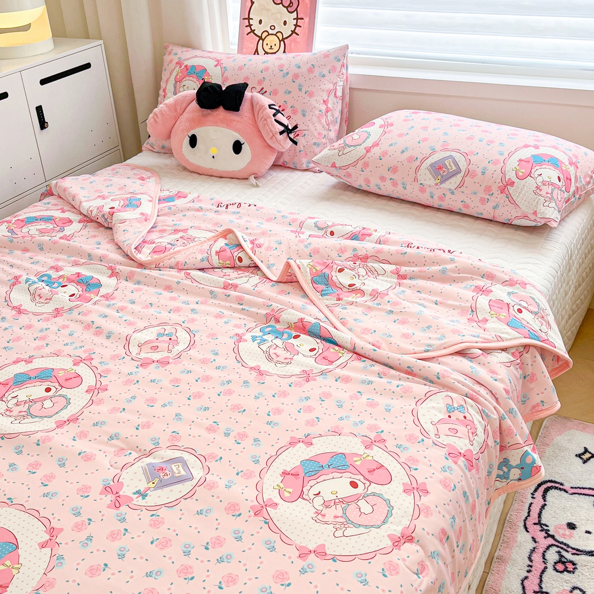 91家纺网 家纺一手货源 找家纺 暮思家居 2026新款正版授权三丽鸥A类仿锦氨小冰皮夏被夏凉被空调被 小冰皮-花花美乐蒂