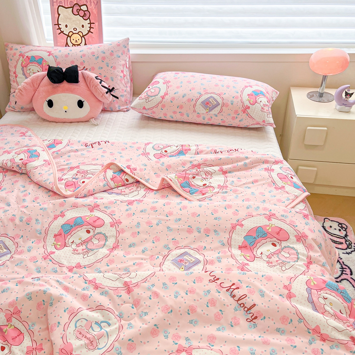 91家纺网 家纺一手货源 找家纺 暮思家居 2026新款正版授权三丽鸥A类仿锦氨小冰皮夏被夏凉被空调被 小冰皮-花花美乐蒂