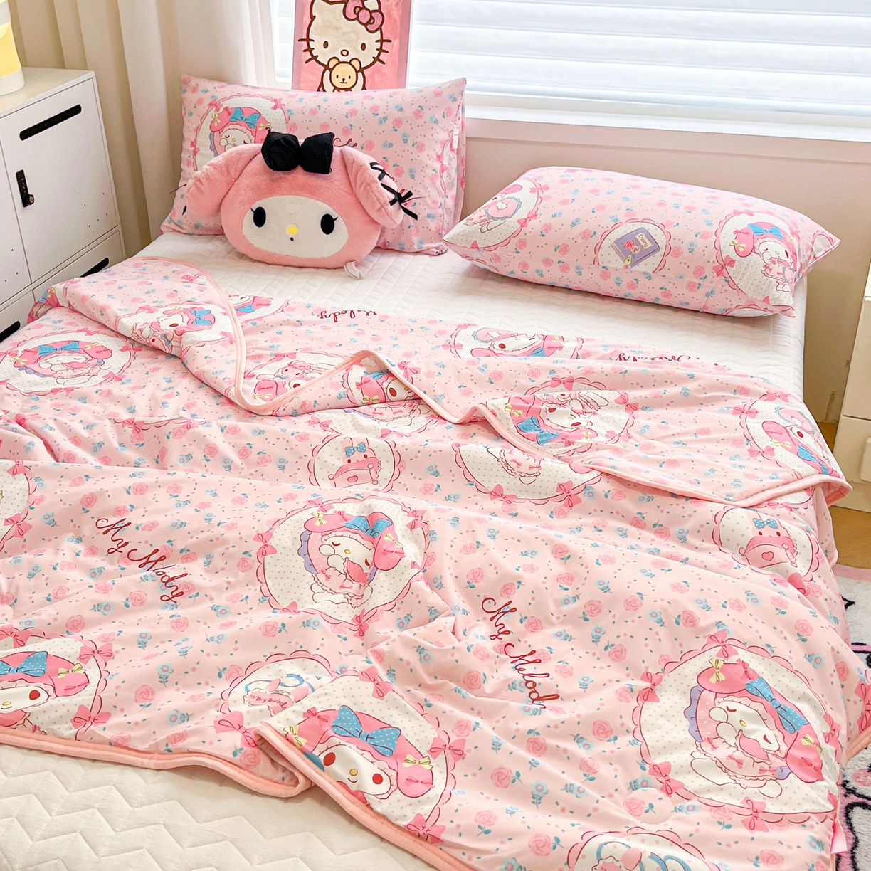 91家纺网 家纺一手货源 找家纺 暮思家居 2026新款正版授权三丽鸥A类仿锦氨小冰皮夏被夏凉被空调被 小冰皮-花花美乐蒂