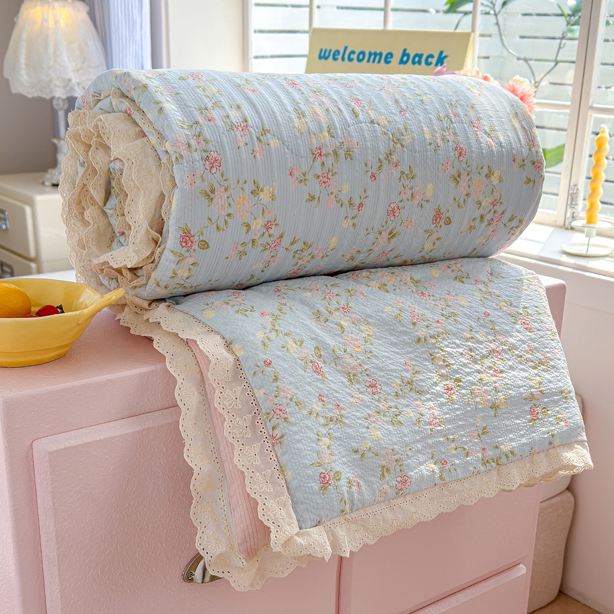 91家纺网 家纺一手货源 找家纺 弗苓家纺 2026新款高克重泡芙棉花边款夏被夏凉被空调被四件套小红书推荐-风格一 微风花园