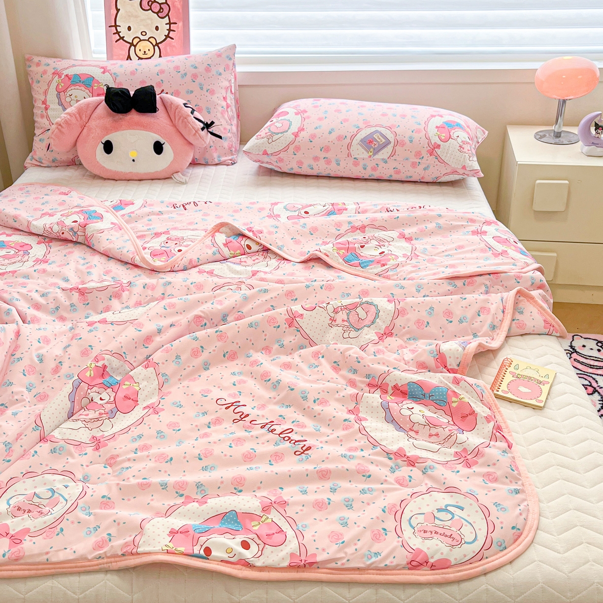 91家纺网 家纺一手货源 找家纺 暮思家居 2026新款正版授权三丽鸥A类仿锦氨小冰皮夏被夏凉被空调被 小冰皮-花花美乐蒂