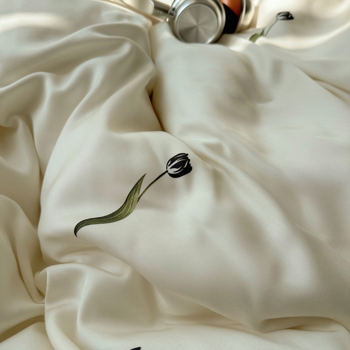 91家纺网 家纺一手货源 找家纺 悦织湾家纺 2026新款亲肤冰丝印花四件套春夏冰爽凉感床上用品三四件套学生宿舍 冰丝-奶杏郁金香