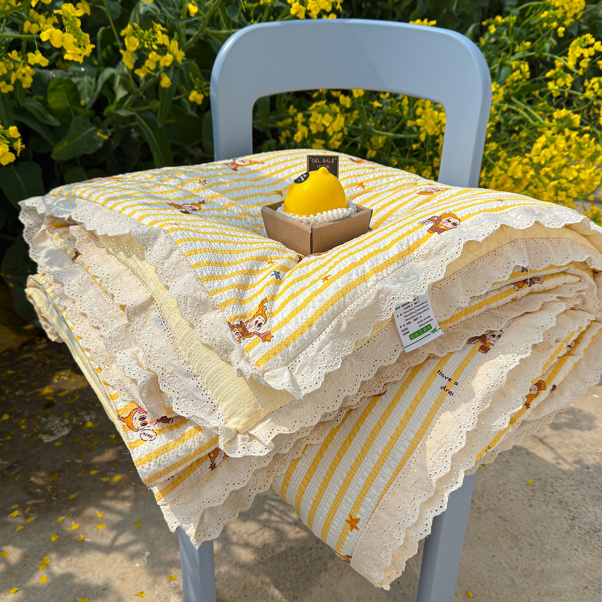 91家纺网 家纺一手货源 找家纺 弗苓家纺 2026新款高克重泡芙棉花边款夏被夏凉被空调被四件套小红书推荐-风格一 条纹星