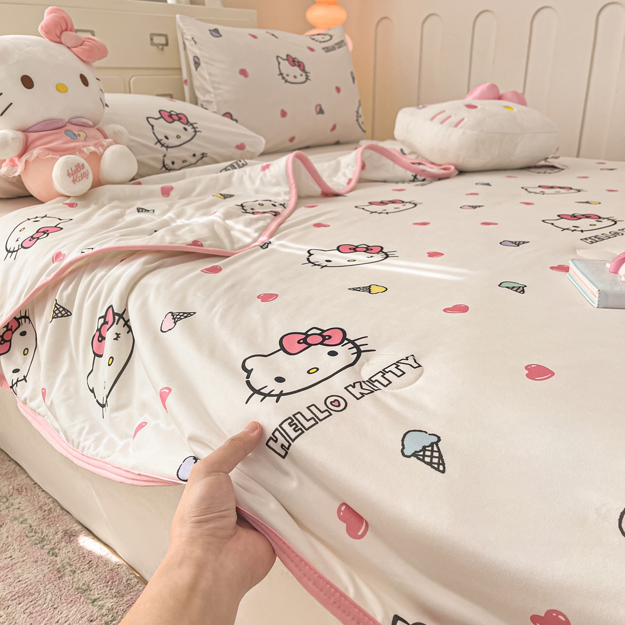 91家纺网 家纺一手货源 找家纺 暮思家居 2026新款正版授权三丽鸥A类仿锦氨小冰皮夏被夏凉被空调被 小冰皮-甜筒KT-白