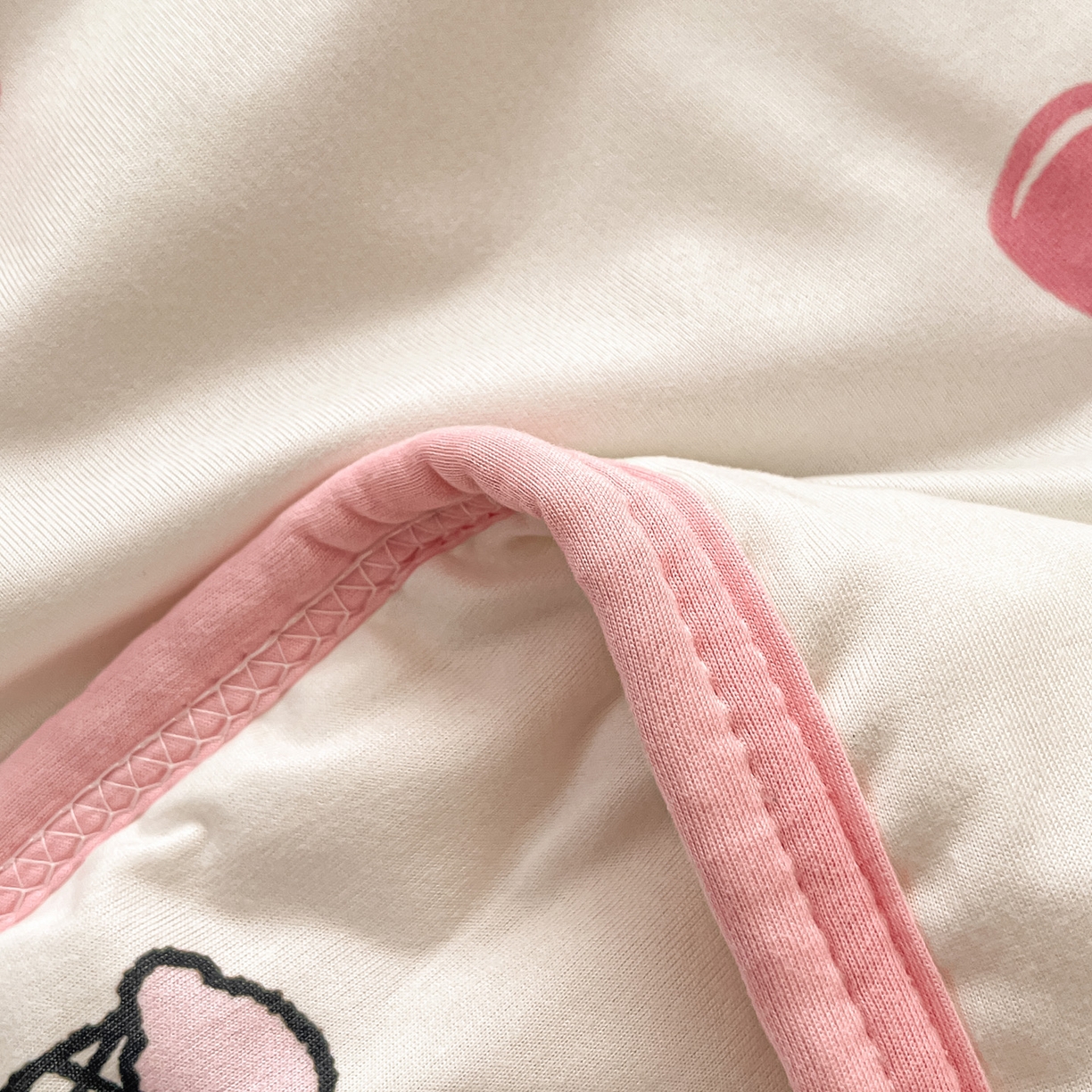 91家纺网 家纺一手货源 找家纺 暮思家居 2026新款正版授权三丽鸥A类仿锦氨小冰皮夏被夏凉被空调被 小冰皮-甜筒KT-白