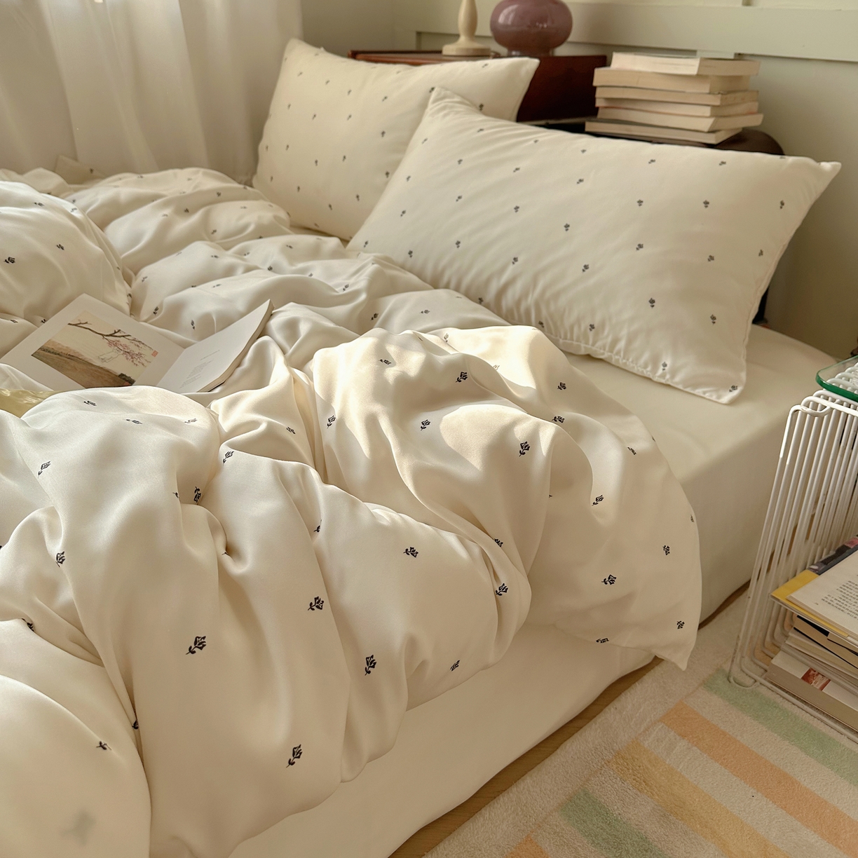 91家纺网 家纺一手货源 找家纺 悦织湾家纺 2026新款亲肤冰丝印花四件套春夏冰爽凉感床上用品三四件套学生宿舍 冰丝-奶杏四叶草