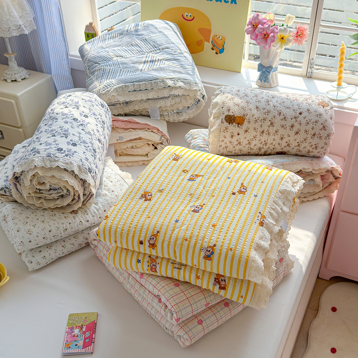 91家纺网 家纺一手货源 找家纺 （总）弗苓家纺 2026新款高克重泡芙棉花边款夏被夏凉被空调被四件套小红书推荐-风格二