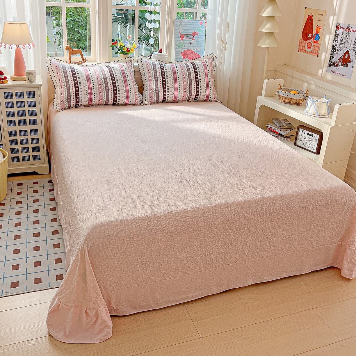 91家纺网 家纺一手货源 找家纺 禾沐 2026新款云感泡芙纱全棉蕾丝花边款夏被四件套 猫咪集