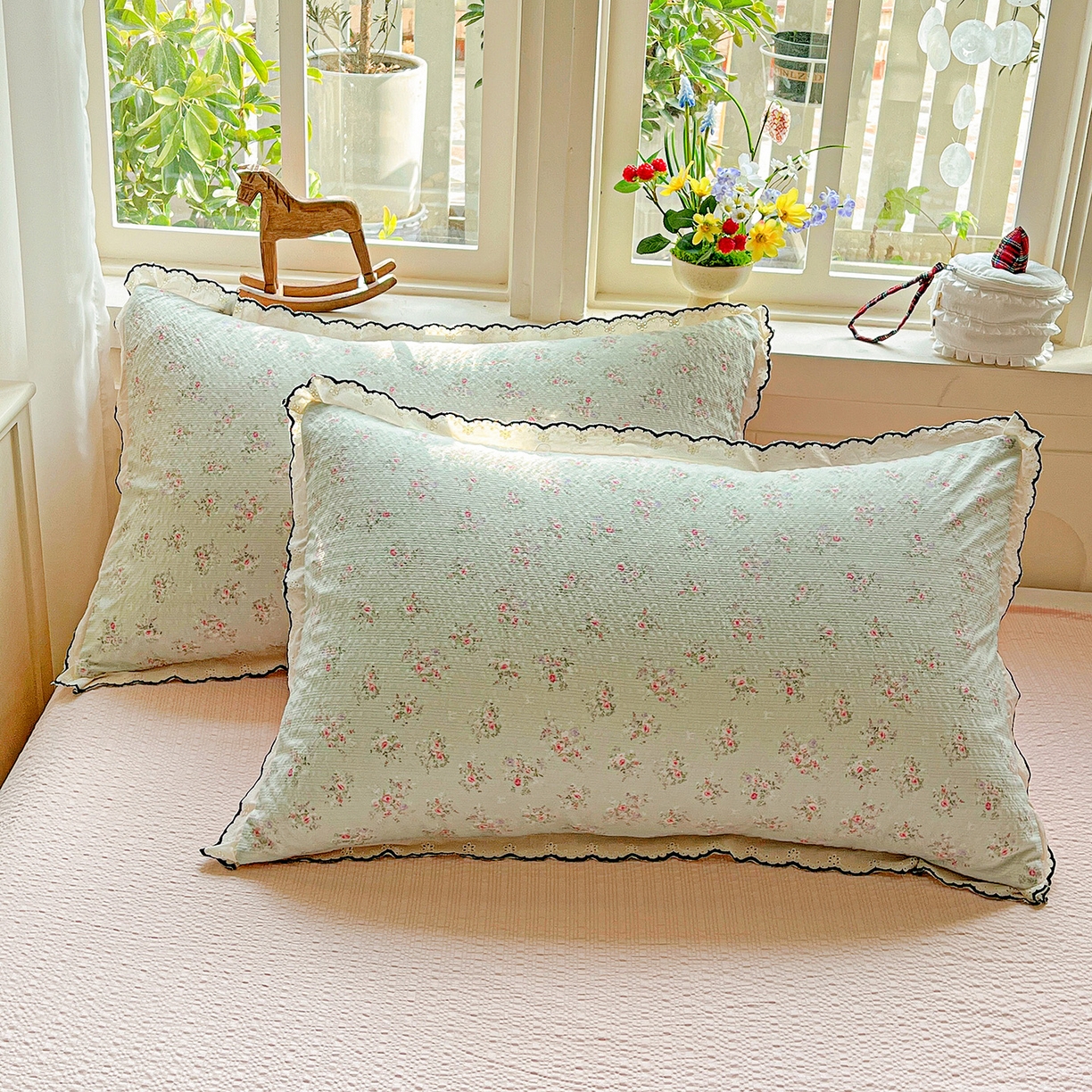 91家纺网 家纺一手货源 找家纺 禾沐 2026新款云感泡芙纱全棉蕾丝花边款夏被四件套 花软雾