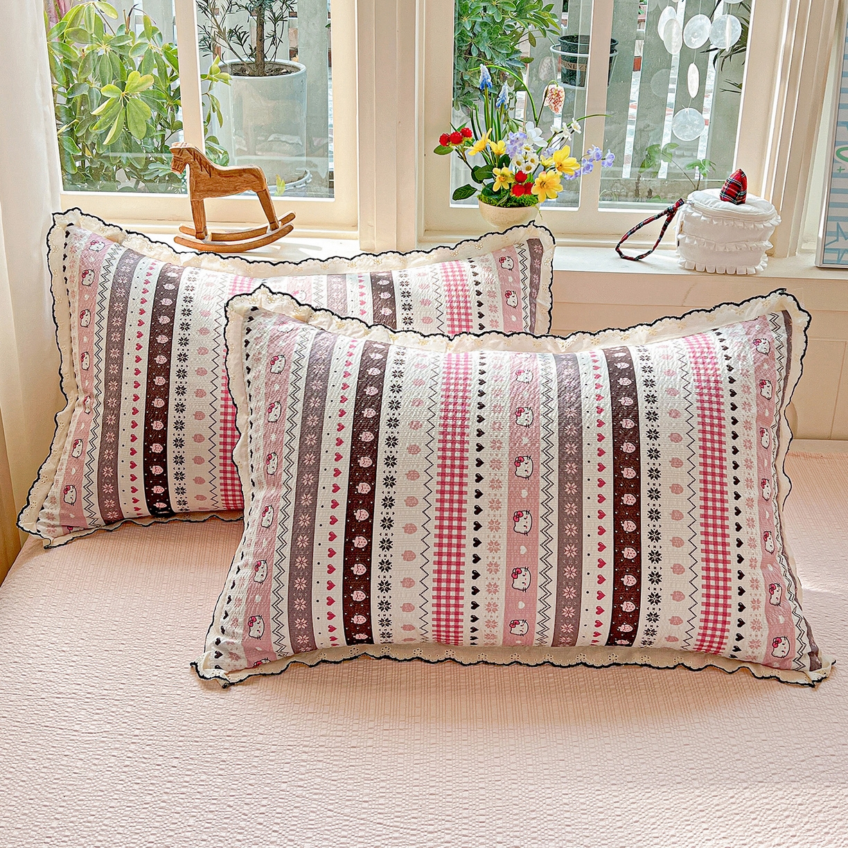 91家纺网 家纺一手货源 找家纺 禾沐 2026新款云感泡芙纱全棉蕾丝花边款夏被四件套 猫咪集