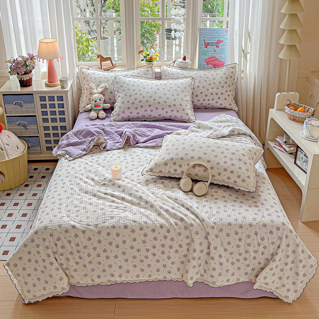 91家纺网 家纺一手货源 找家纺 禾沐 2026新款云感泡芙纱全棉蕾丝花边款夏被四件套 芋泥花束