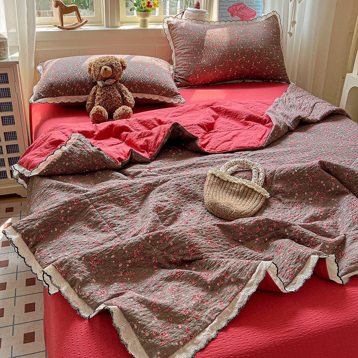 禾沐 2026新款云感泡芙纱全棉蕾丝花边款夏被四件套 胭脂