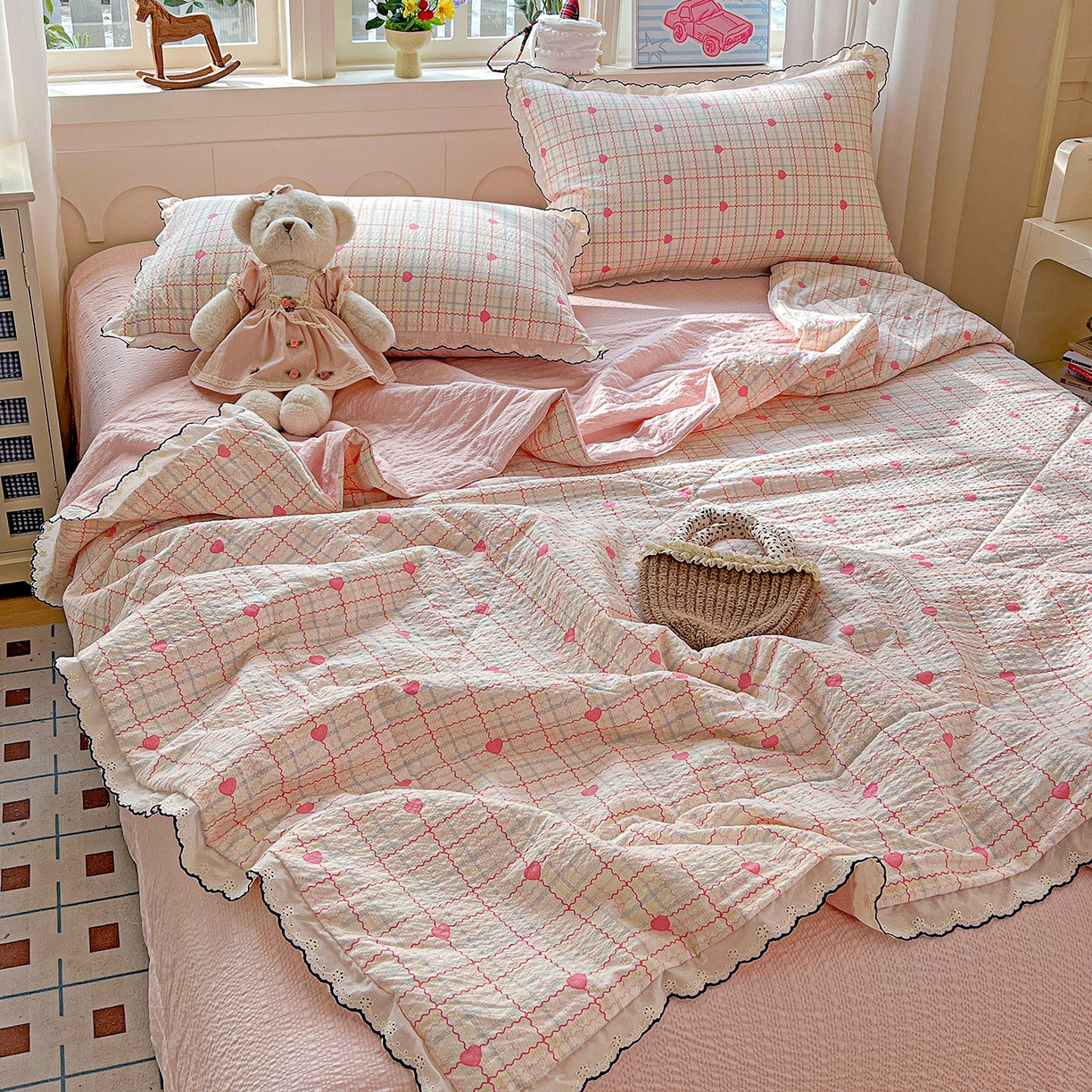 91家纺网 家纺一手货源 找家纺 （总）梵希雅 2026新款泡芙纱纯棉蕾丝花边夏被四件套