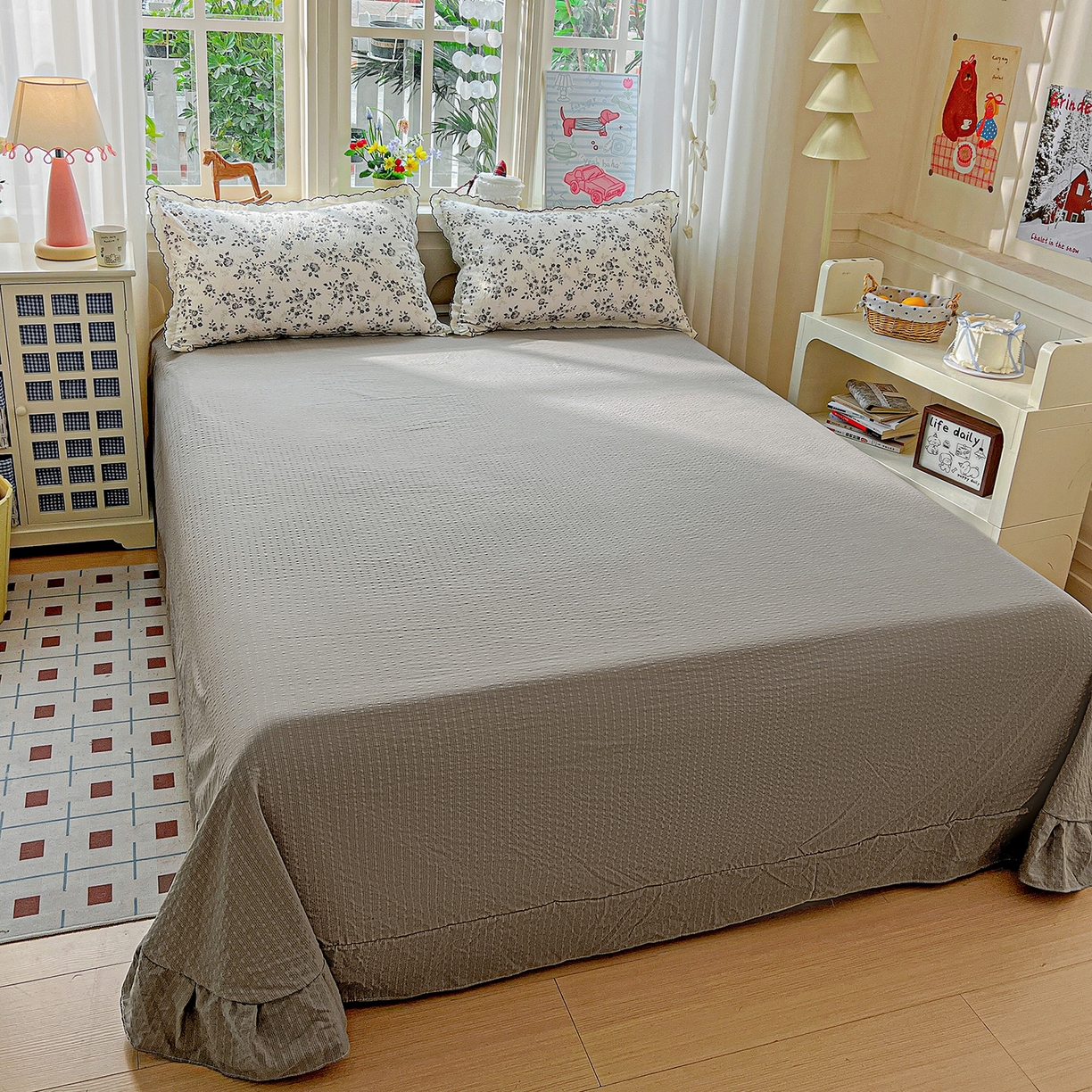 91家纺网 家纺一手货源 找家纺 梵希雅 2026新款泡芙纱纯棉蕾丝花边夏被四件套 只闻花香