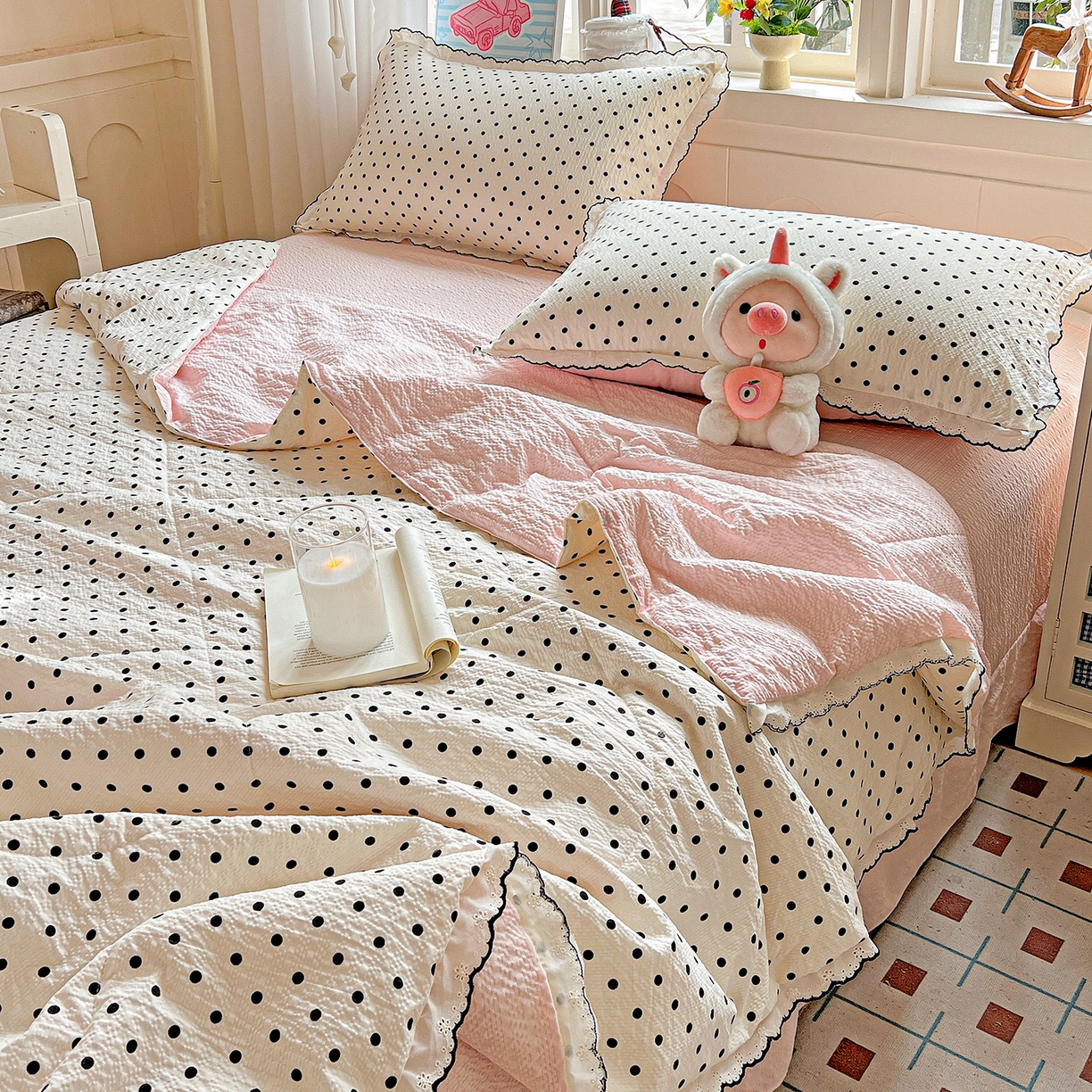 91家纺网 家纺一手货源 找家纺 梵希雅 2026新款泡芙纱纯棉蕾丝花边夏被四件套 波点