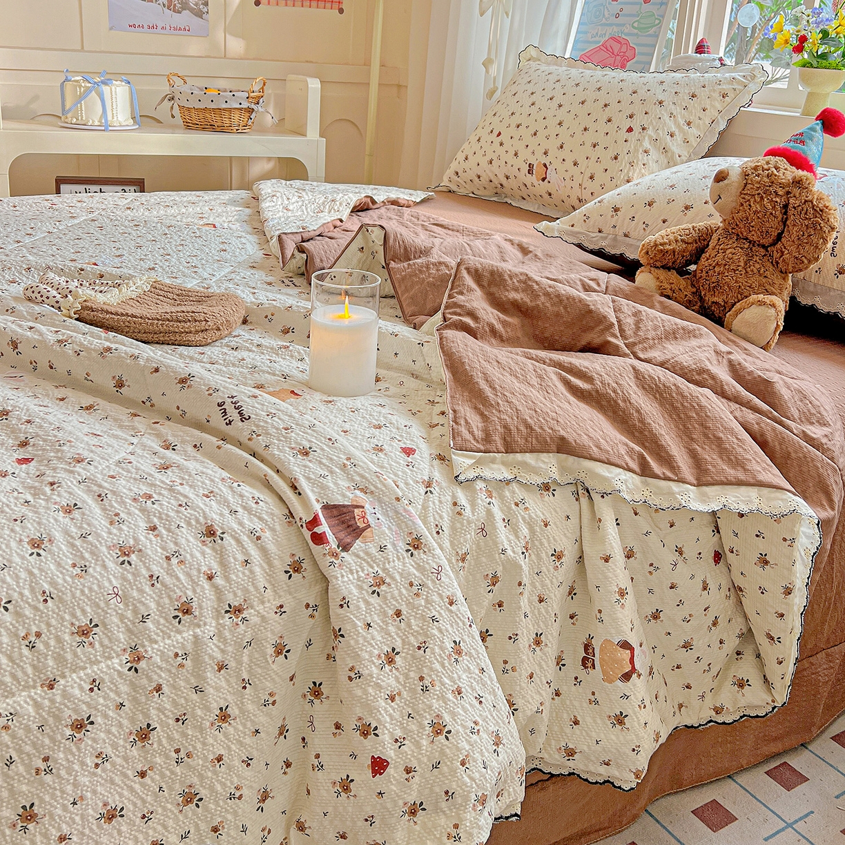 91家纺网 家纺一手货源 找家纺 梵希雅 2026新款泡芙纱纯棉蕾丝花边夏被四件套 田园免