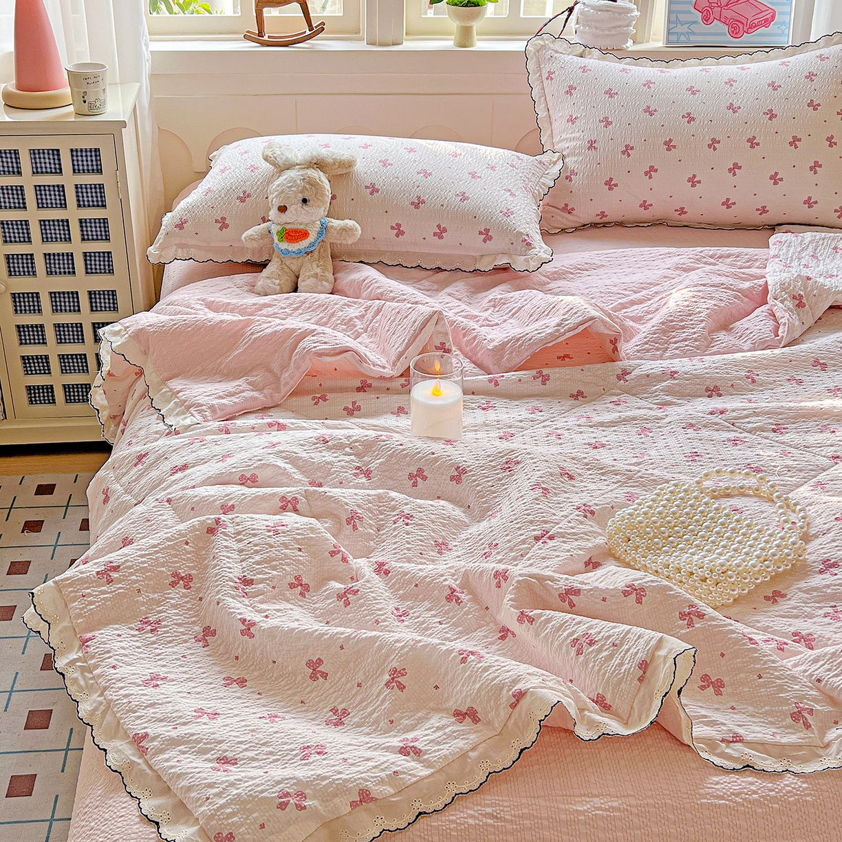 91家纺网 家纺一手货源 找家纺 梵希雅 2026新款泡芙纱纯棉蕾丝花边夏被四件套 若梦