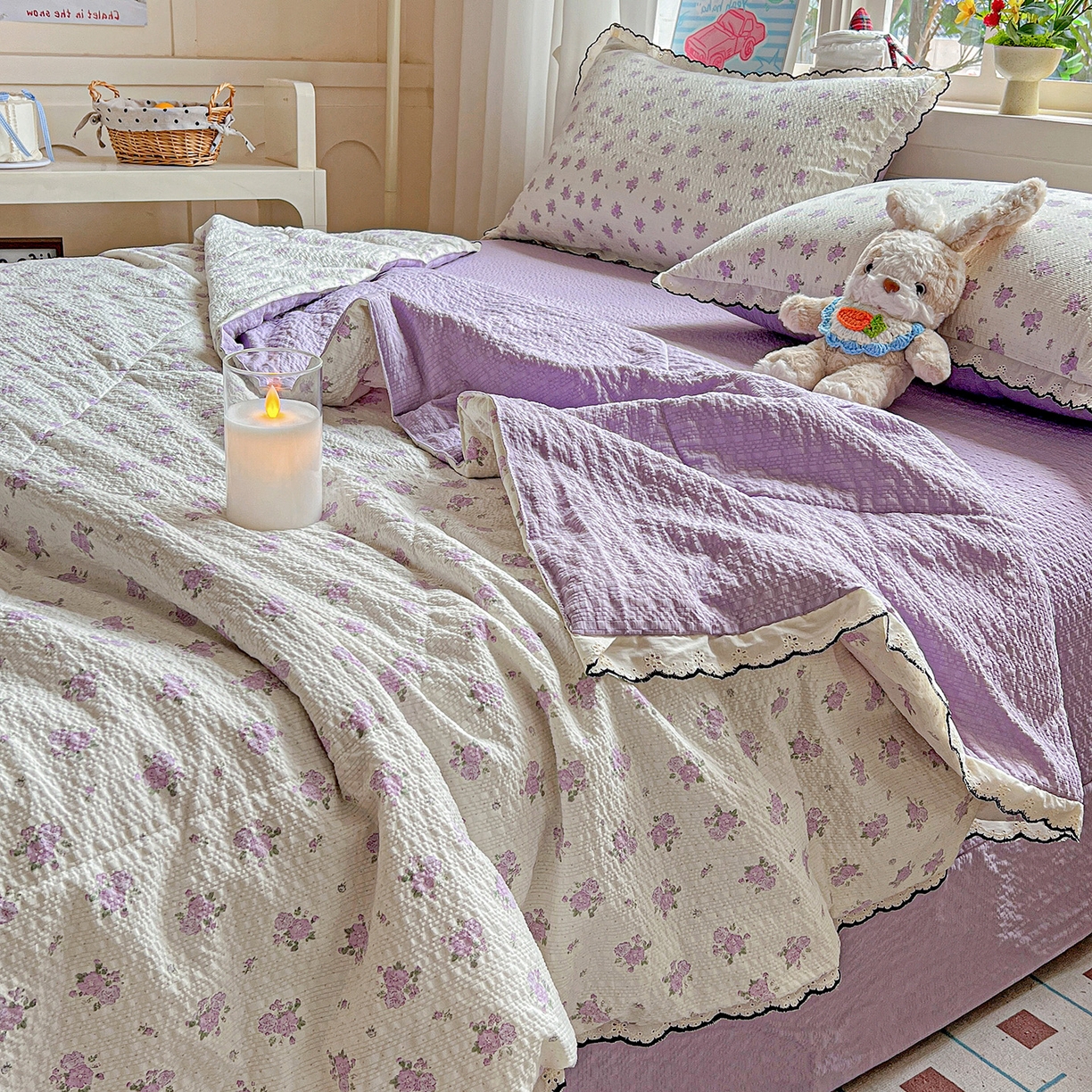 91家纺网 家纺一手货源 找家纺 梵希雅 2026新款泡芙纱纯棉蕾丝花边夏被四件套 芋泥花束